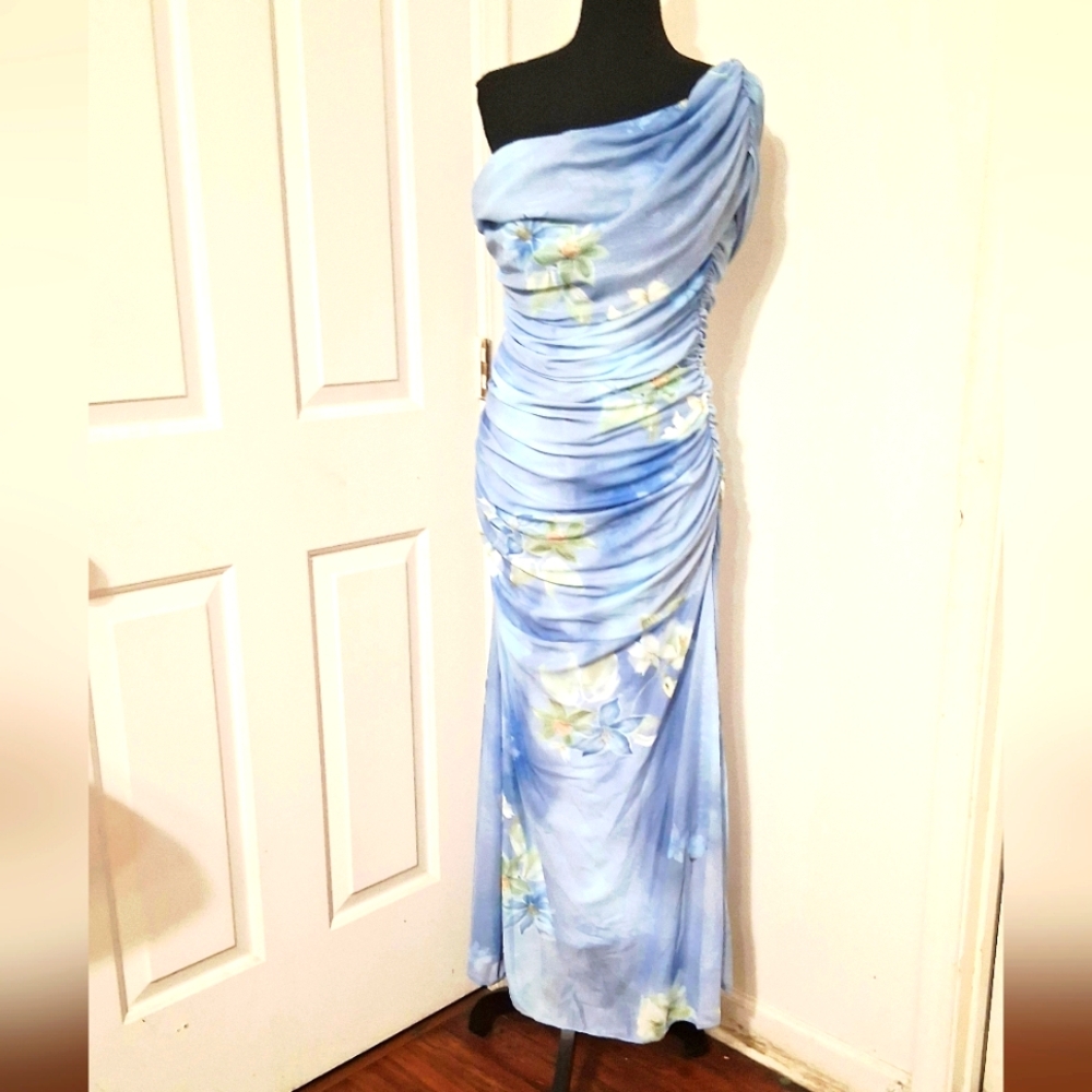 One-Shoulder Light Blue Floral Ruched Maxi Dress